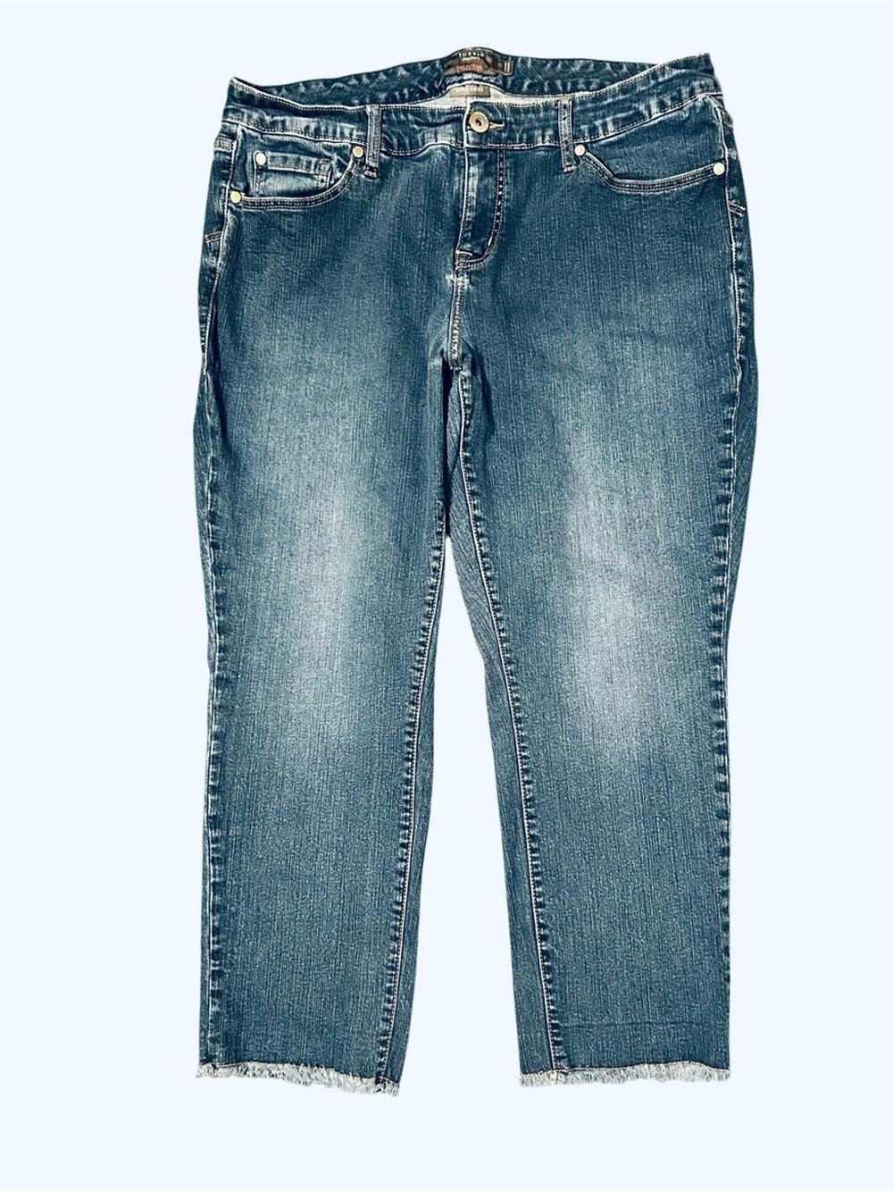torrid Feel the Fit Jeans Medium Blue Cropped Ankle with Frayed Hem Size 16